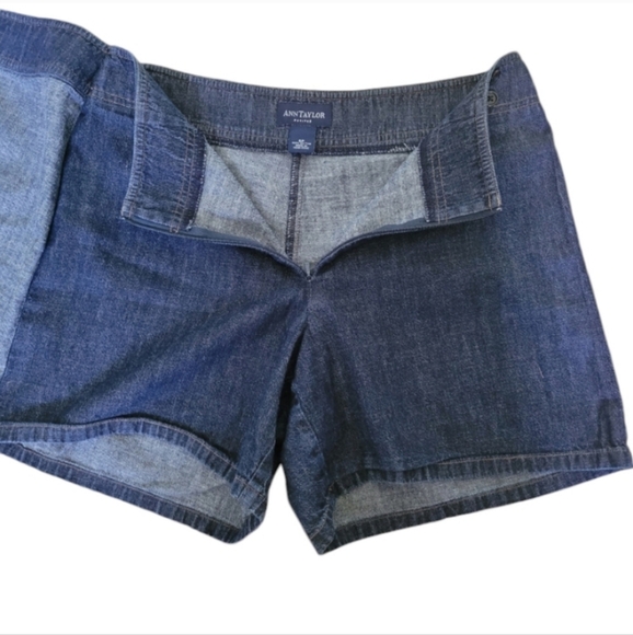Ann Taylor Denim Skort, Size 6P | Front Panel Skort - Picture 5 of 9